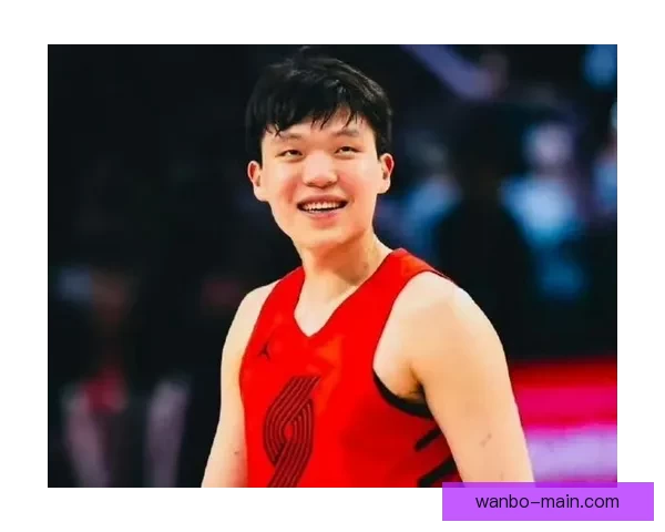 杨瀚森6+4遭针对被对手抱摔放倒却吃技术犯规 球迷怒吼裁判判罚不公